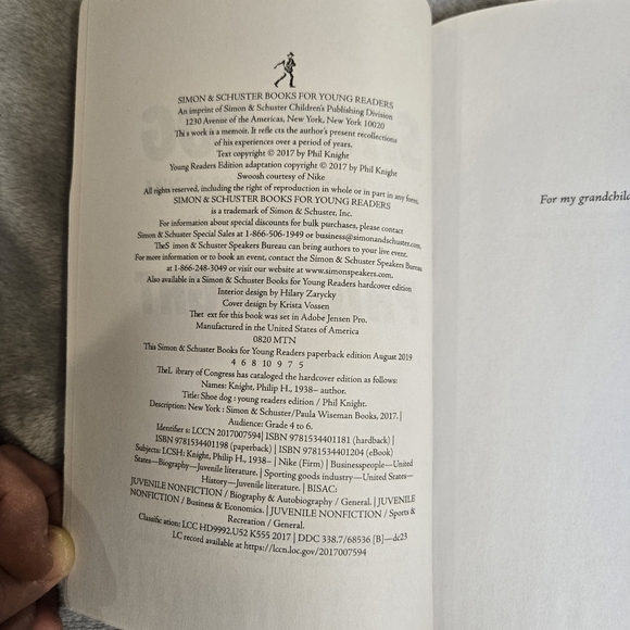 Shoe Dog: A Memoir by the Creator of Nike -- Phil Knight - Picture 12 of 12